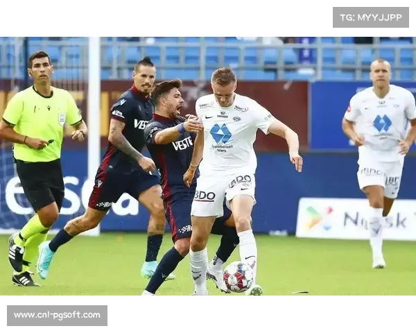 斯特拉斯堡2-0洛里昂，升班马内战价值6分